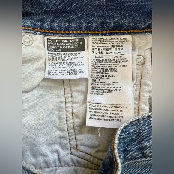 Levi’s 501® Original Cutoff High Rise Shorts With Shredded Hems And Button Fly - Picture 12 of 13